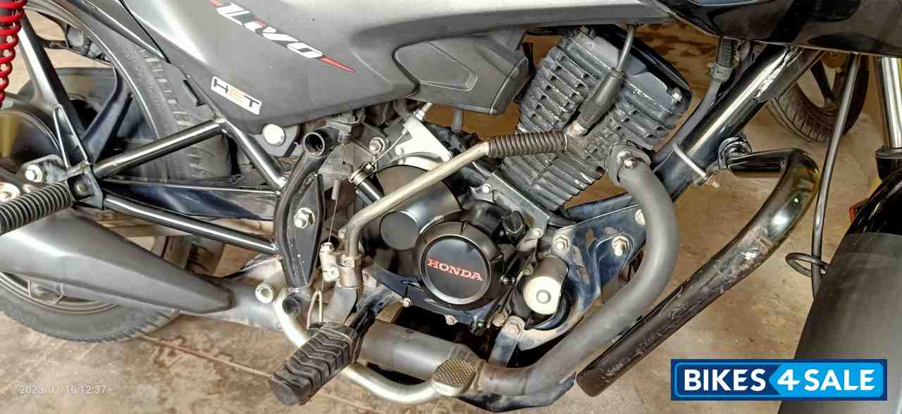 Black Honda Livo 110