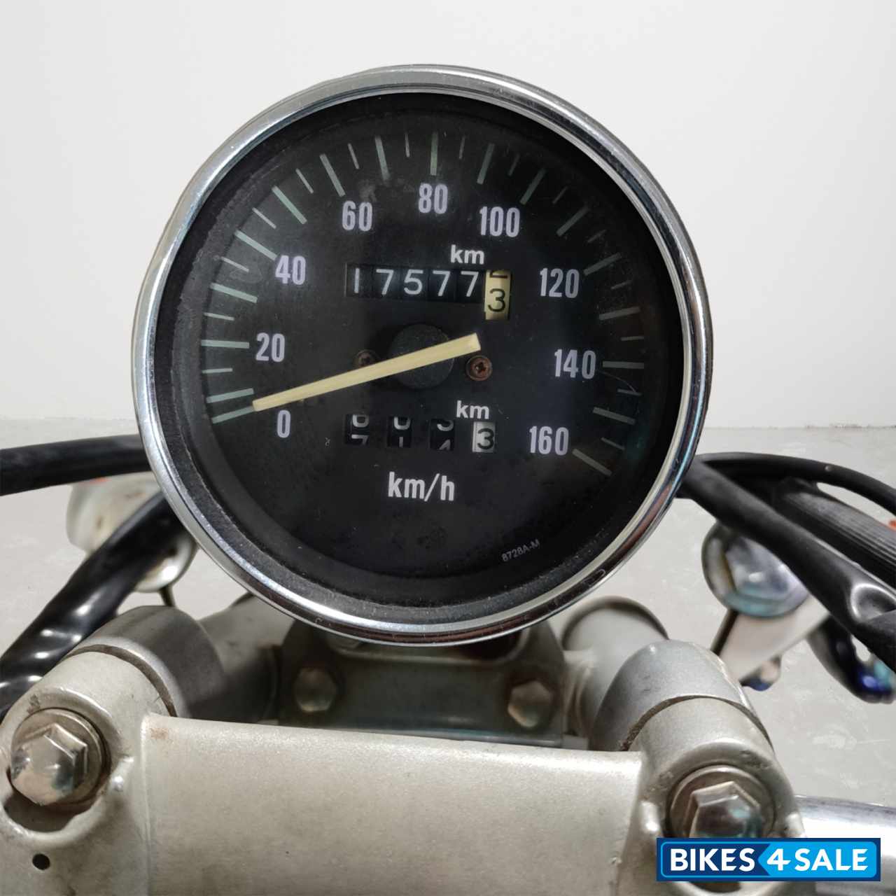 Bajaj Avenger 180 DTS-i