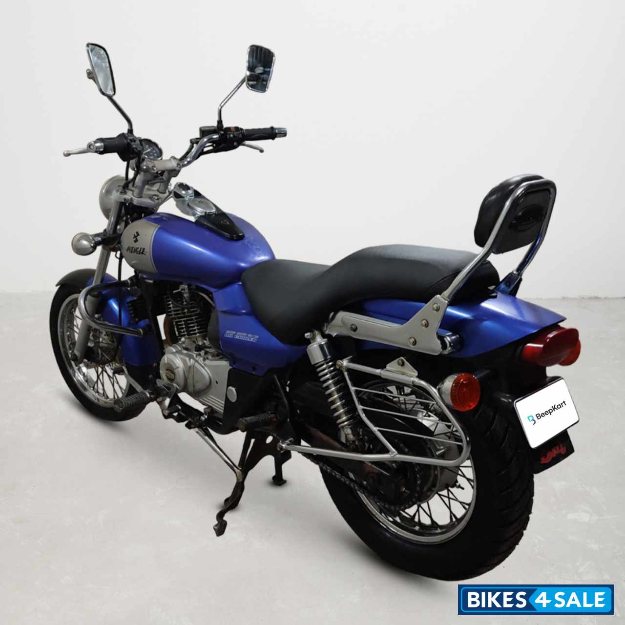 Bajaj Avenger 180 DTS-i