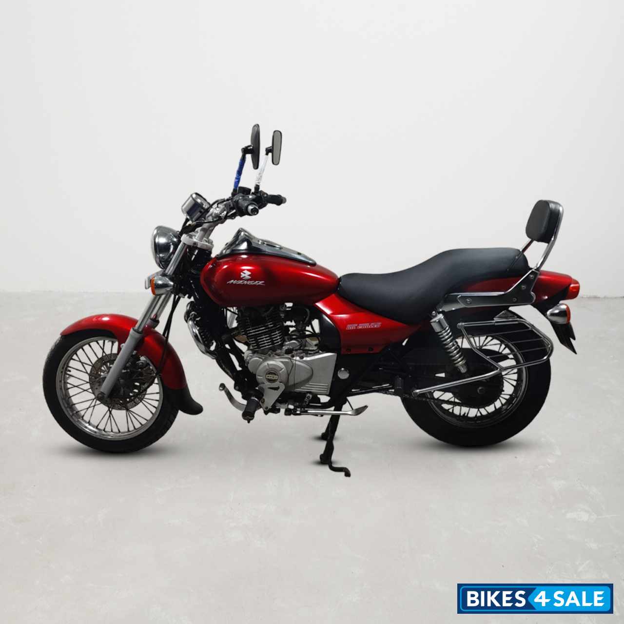 Bajaj Avenger 220 DTS-i