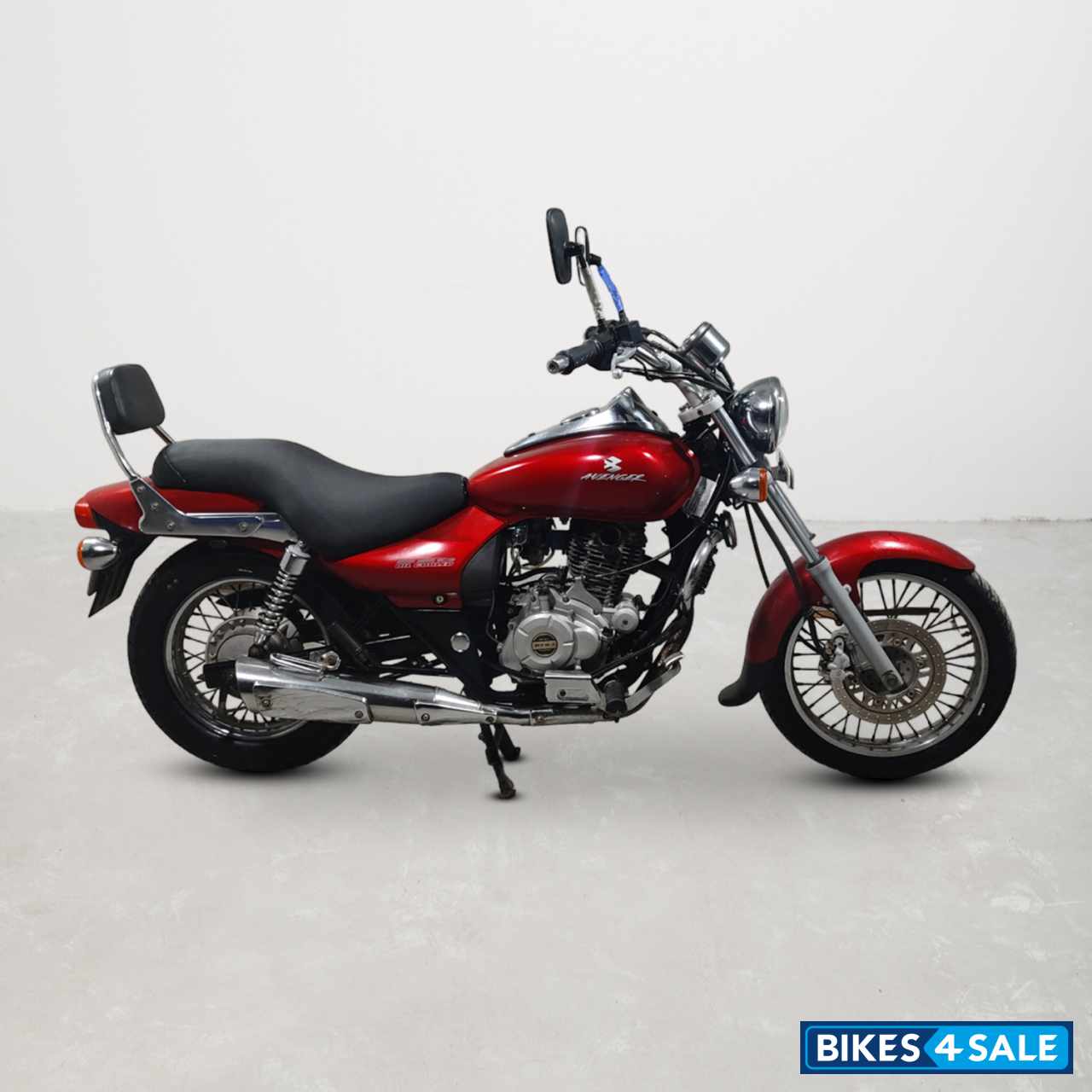 Bajaj Avenger 220 DTS-i