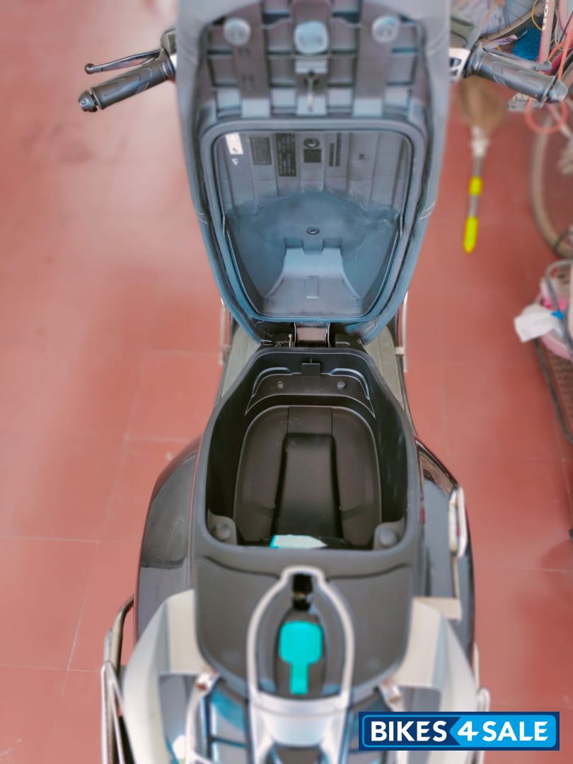 Brooklyn Black Bajaj Chetak Premium