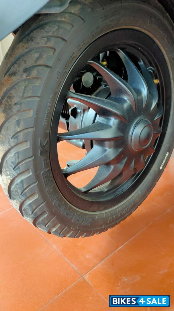 Brooklyn Black Bajaj Chetak Premium