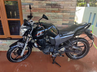Black Yamaha FZ16