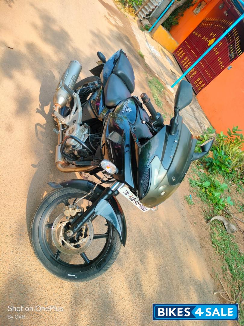Black Bajaj Pulsar 220F