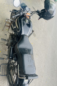 Black Royal Enfield Bullet Standard 500