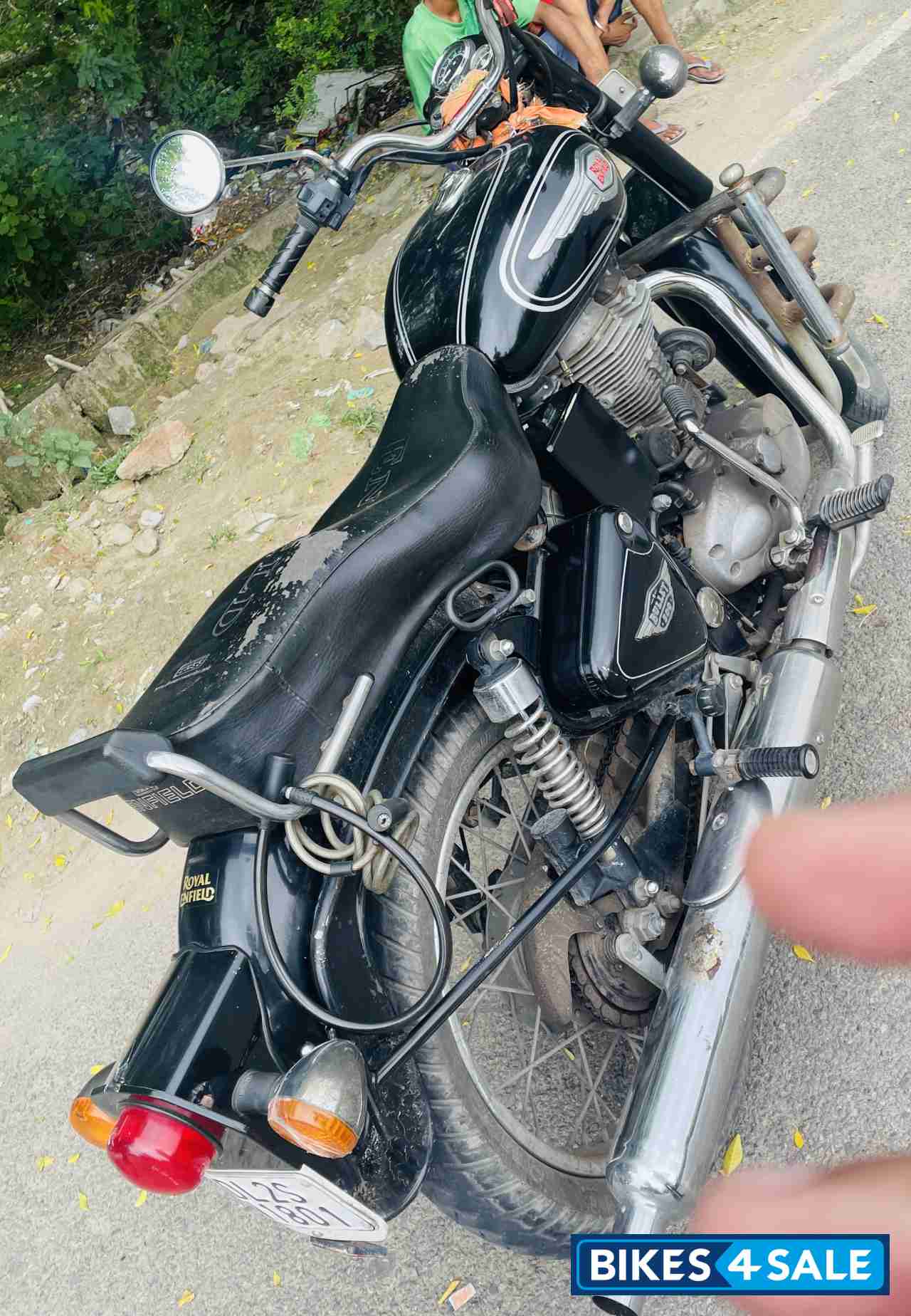 Black Royal Enfield Bullet Standard 500