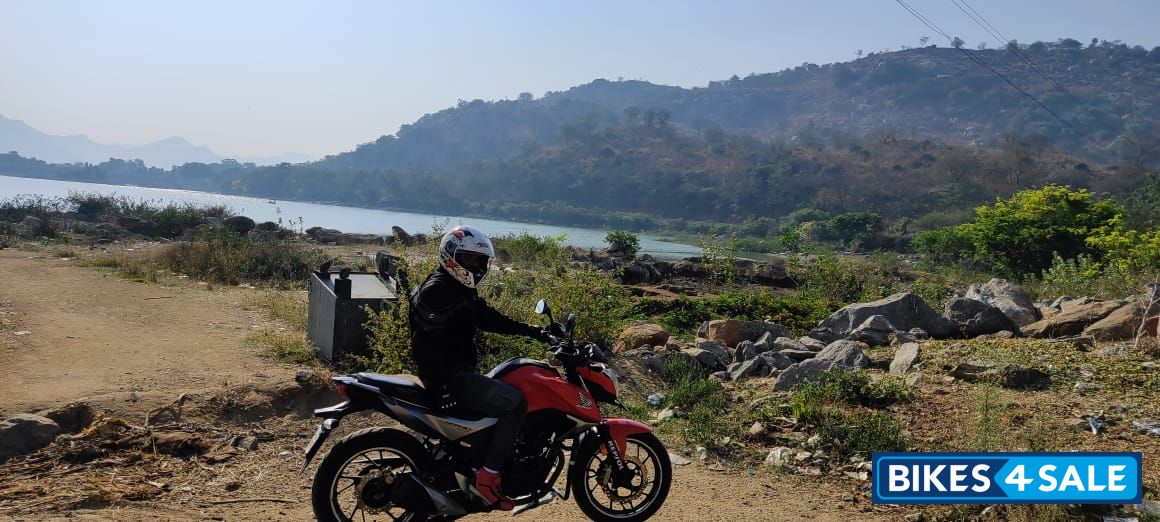 Honda CB Hornet 160R