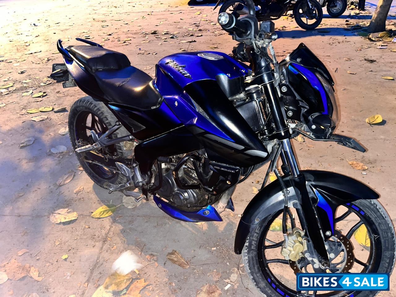 Blue Bajaj Pulsar NS 160