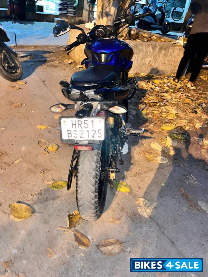 Blue Bajaj Pulsar NS 160