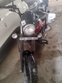 Red Bajaj Avenger Street 160
