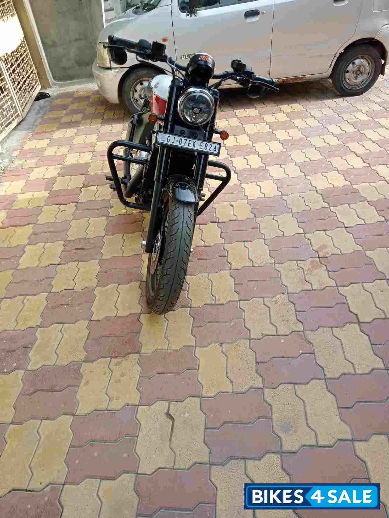 Jasper Red Jawa 42 Bobber Dual Channel ABS