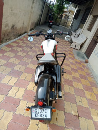 Jasper Red Jawa 42 Bobber Dual Channel ABS