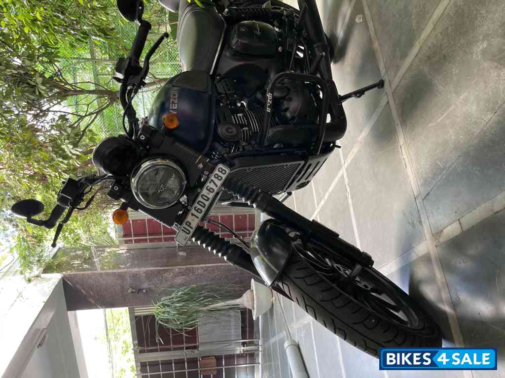 Matte Blue Yezdi Roadster Blue