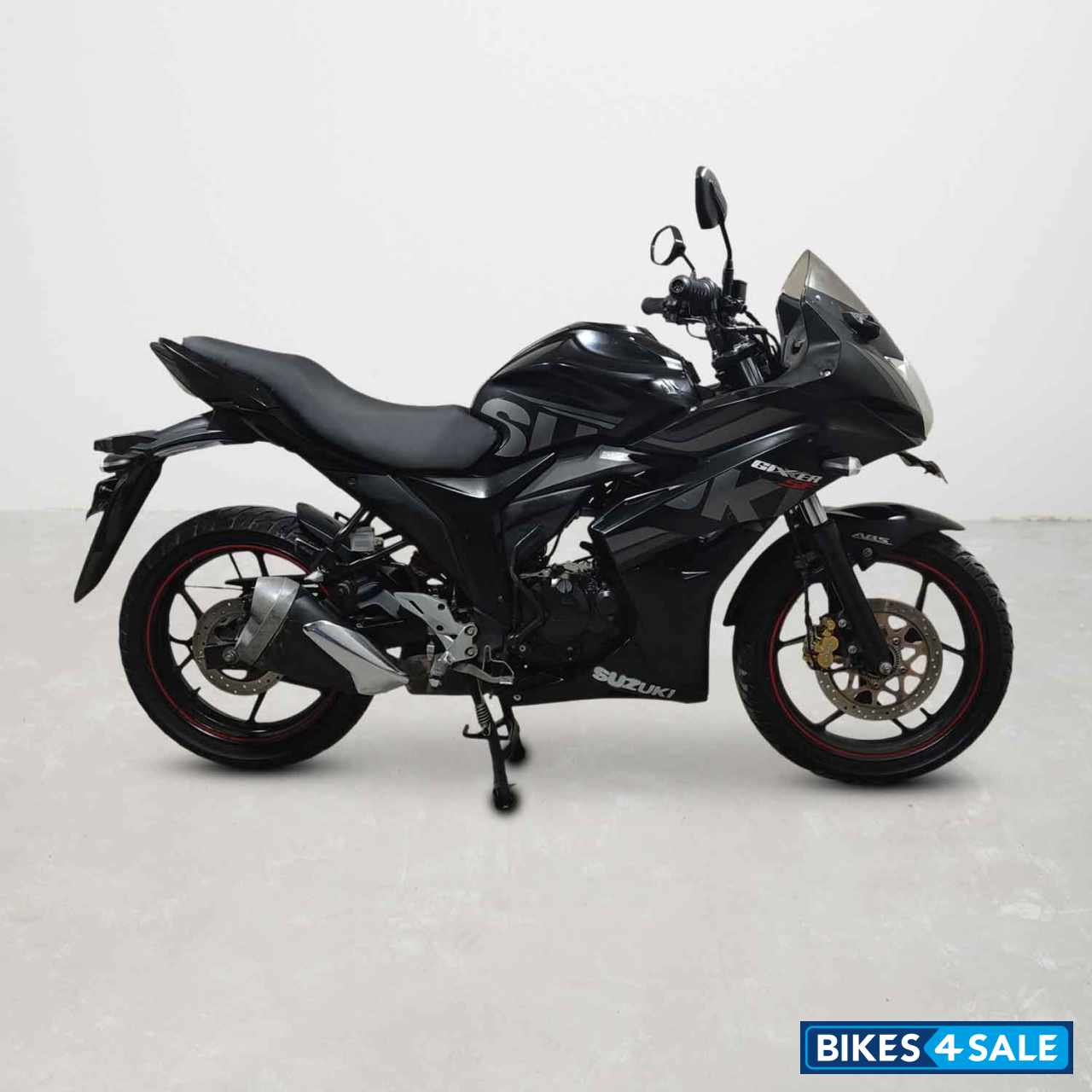 Suzuki Gixxer SF