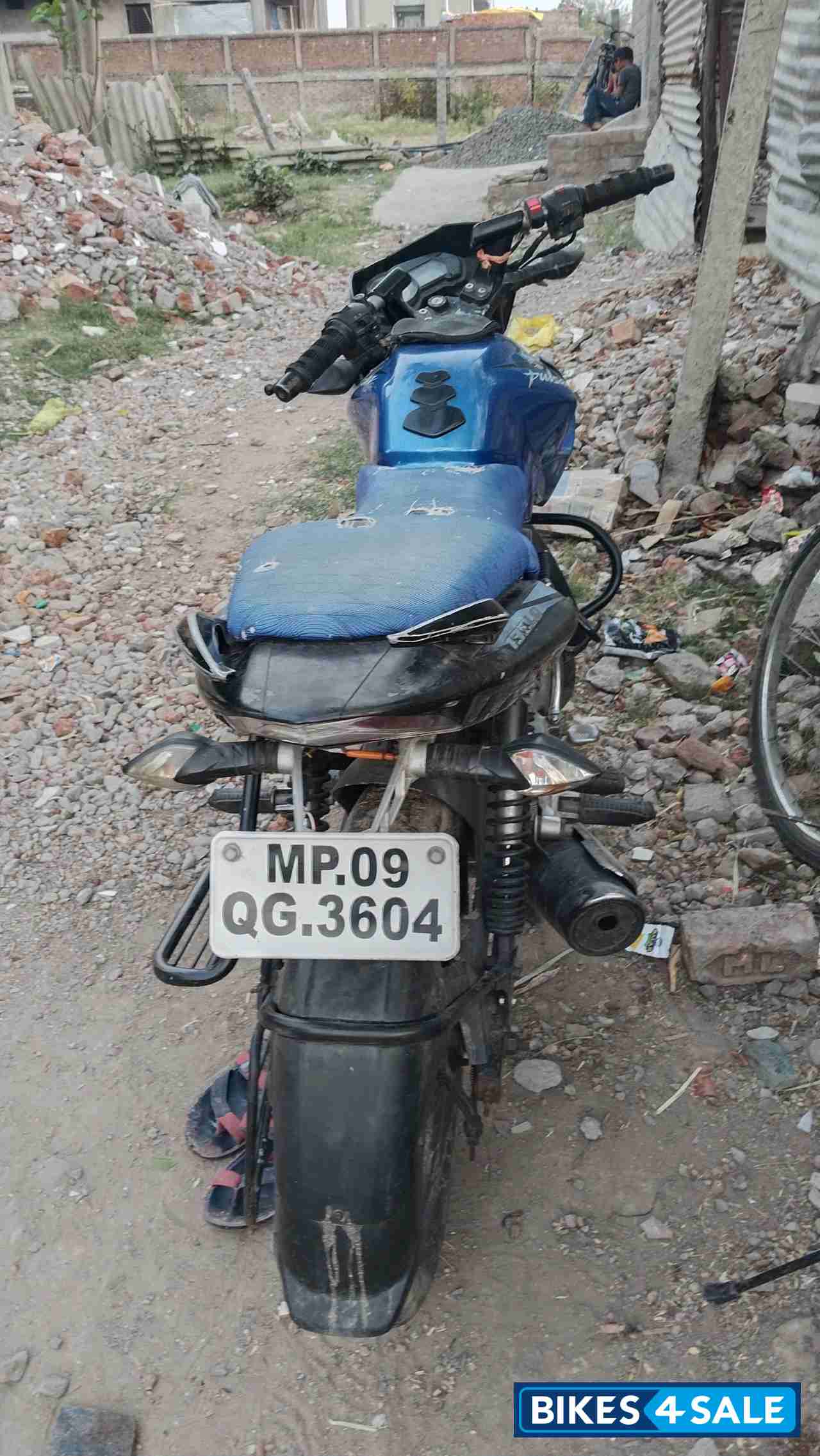 Blue Colour Bajaj Pulsar 135LS