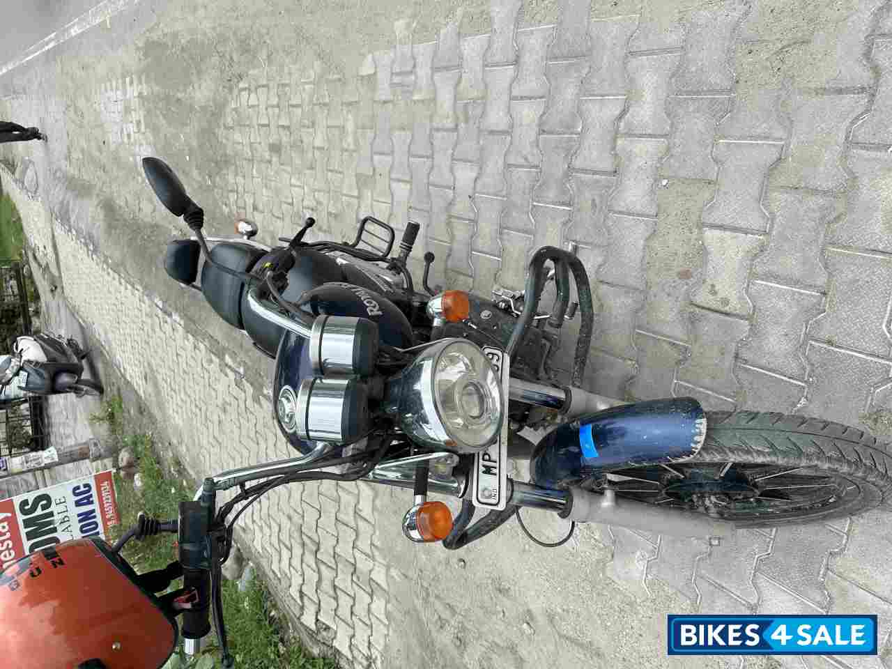 Blue Royal Enfield Thunderbird 350