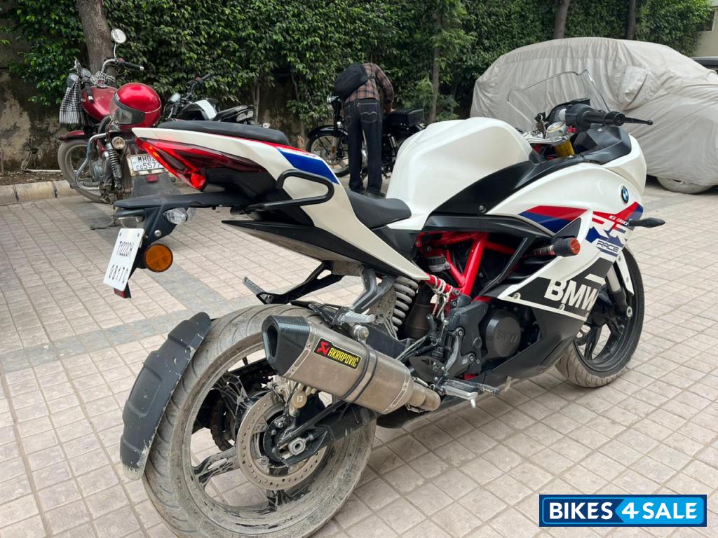 Polar White BMW G 310 RR