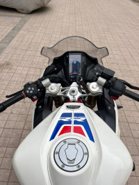 Polar White BMW G 310 RR