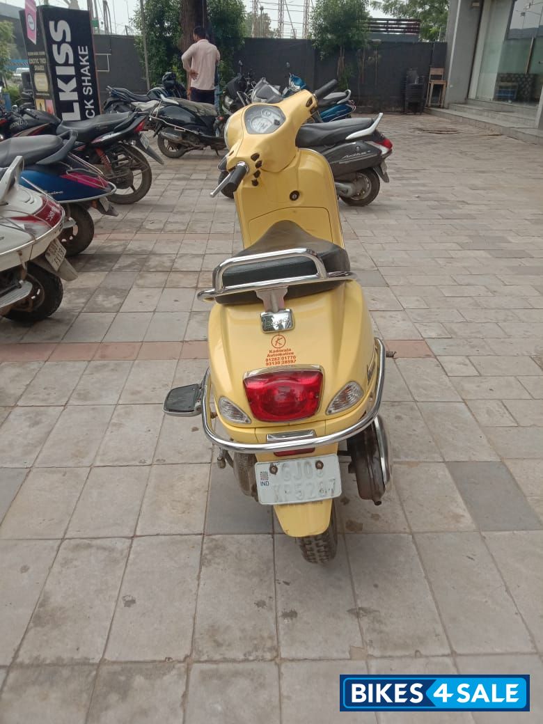 Vespa VX 125