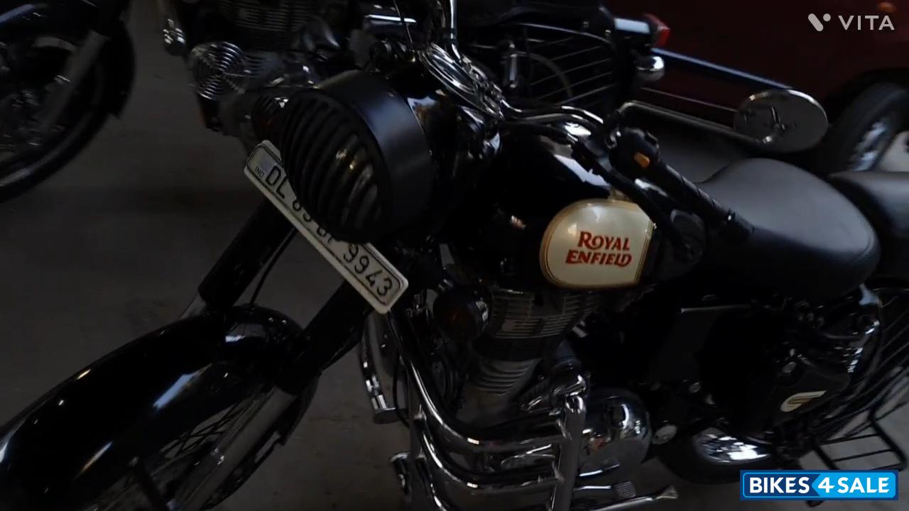 Black Royal Enfield Classic 350 Black Royal Enfield Classic 350