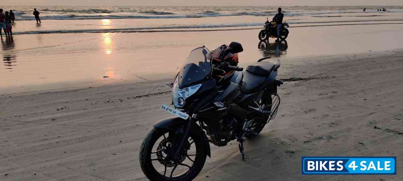 Bajaj Pulsar AS200