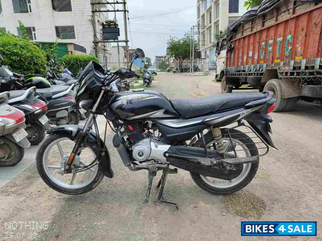 Ebony Black With Sil Bajaj Platina 100 ES