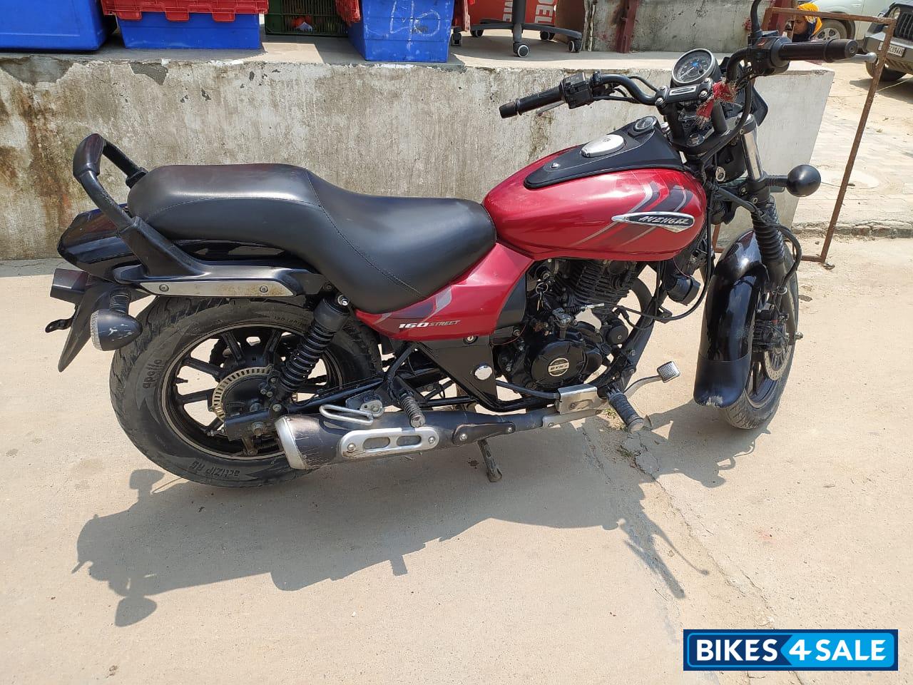 Bajaj Avenger Street 160