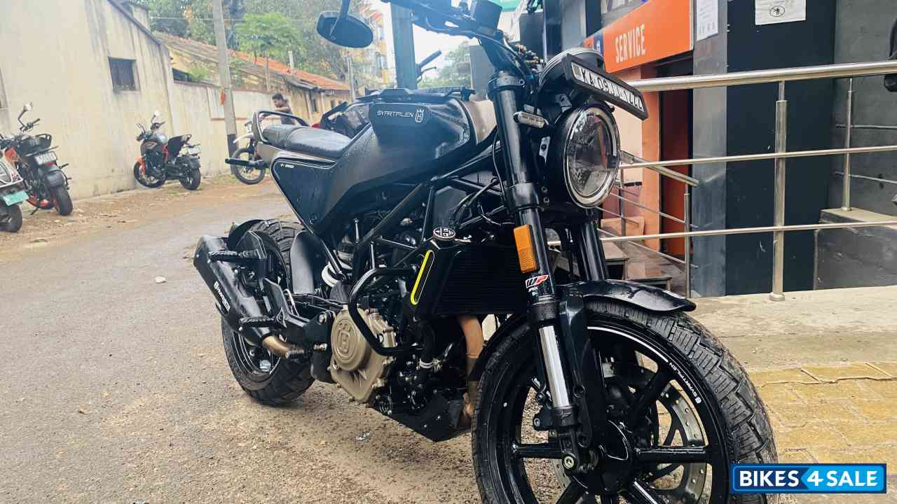 Husqvarna Svartpilen 250