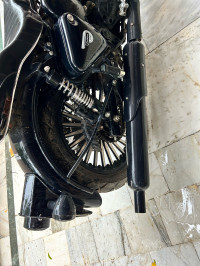 Royal Enfield Classic Stealth Black