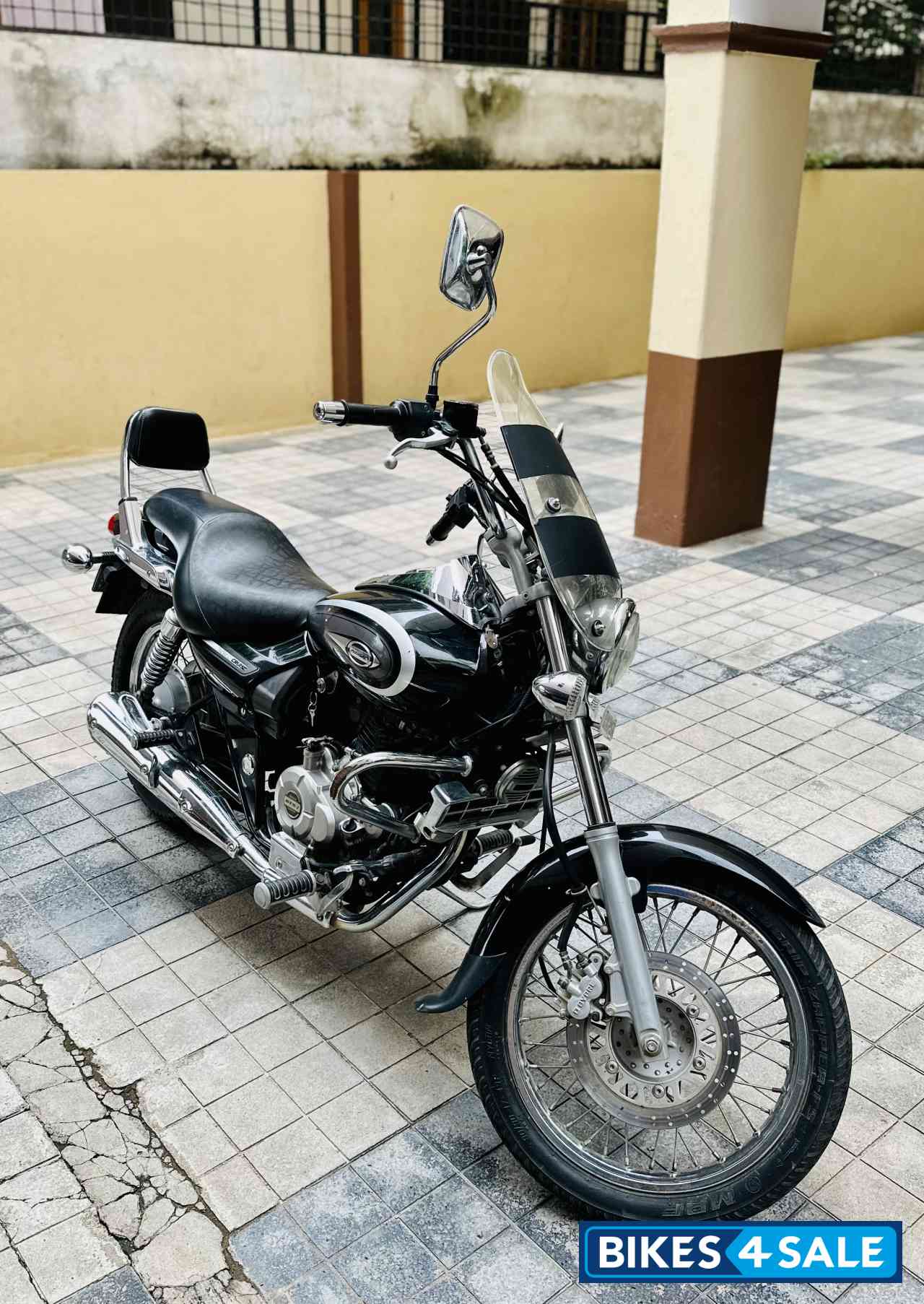 Bajaj Avenger Cruise 220
