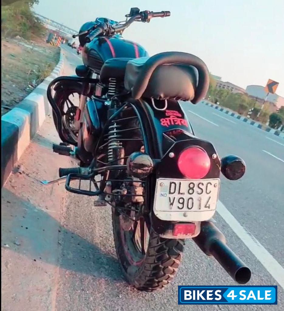 Royal Enfield Classic Stealth Black