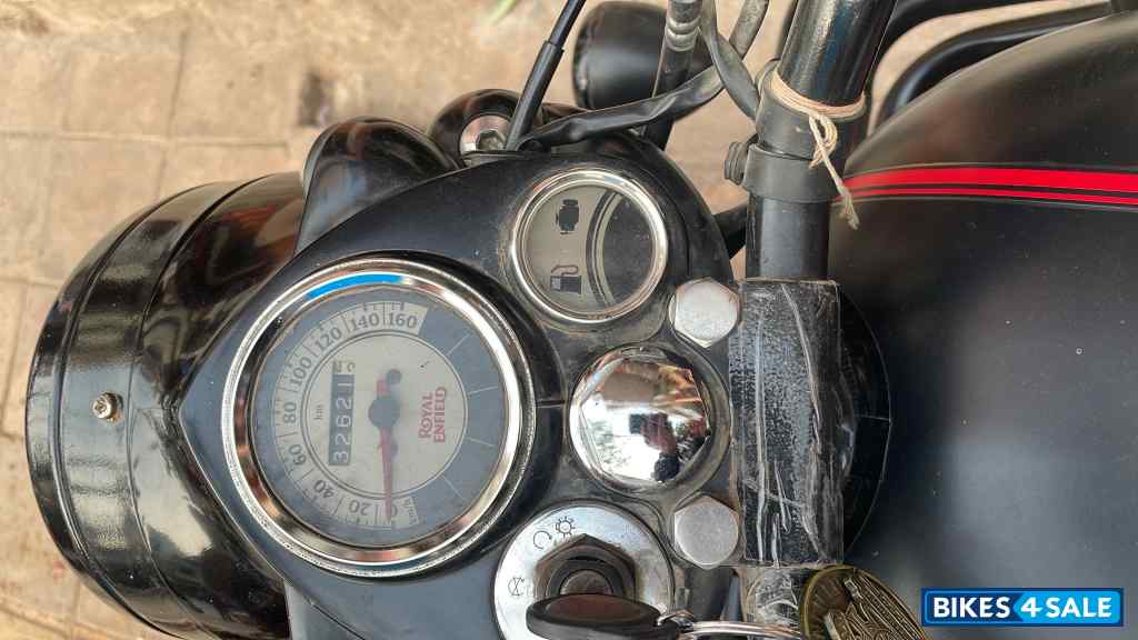 Royal Enfield Classic Stealth Black