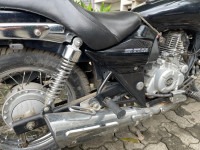Black Bajaj Avenger 220 DTS-i