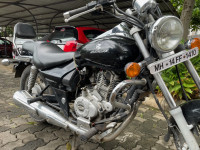 Black Bajaj Avenger 220 DTS-i