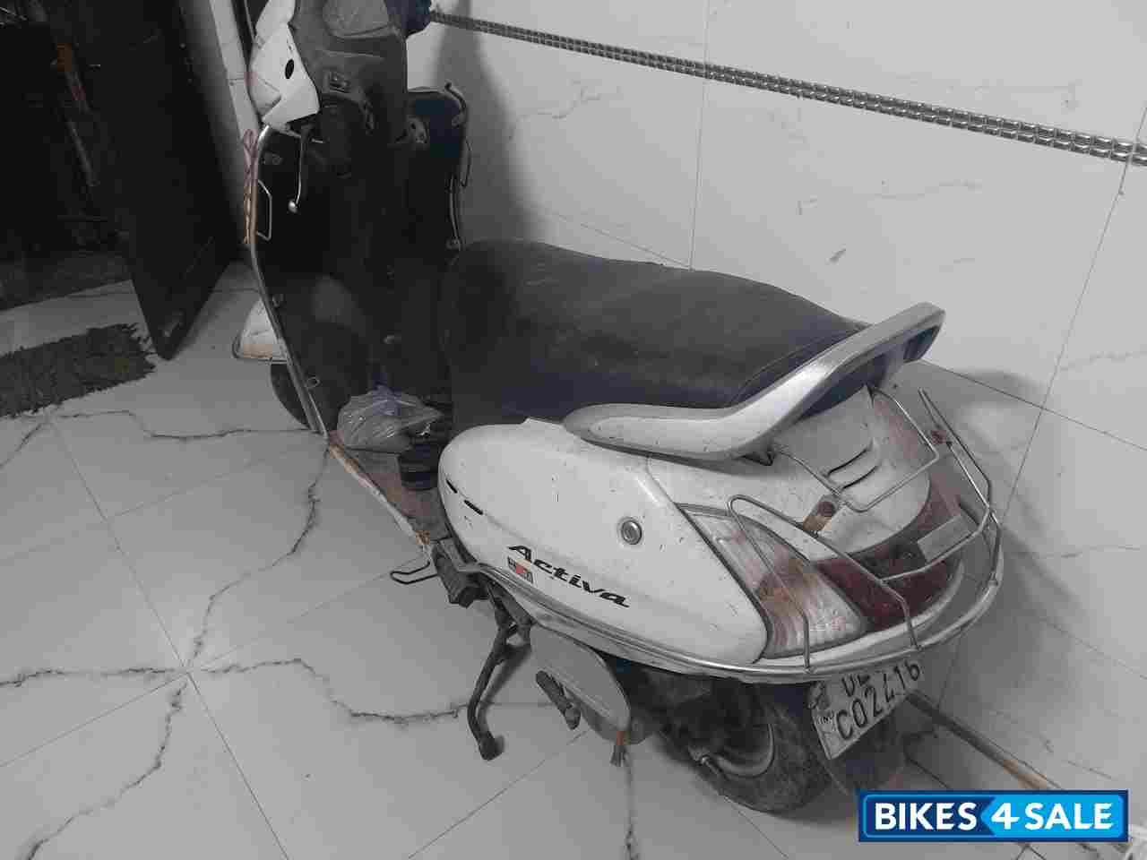 White Honda Activa