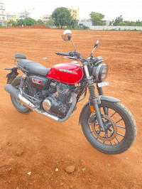 Red Monotone Honda CB350RS