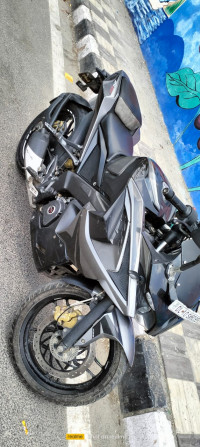Bajaj Pulsar RS 200 ABS