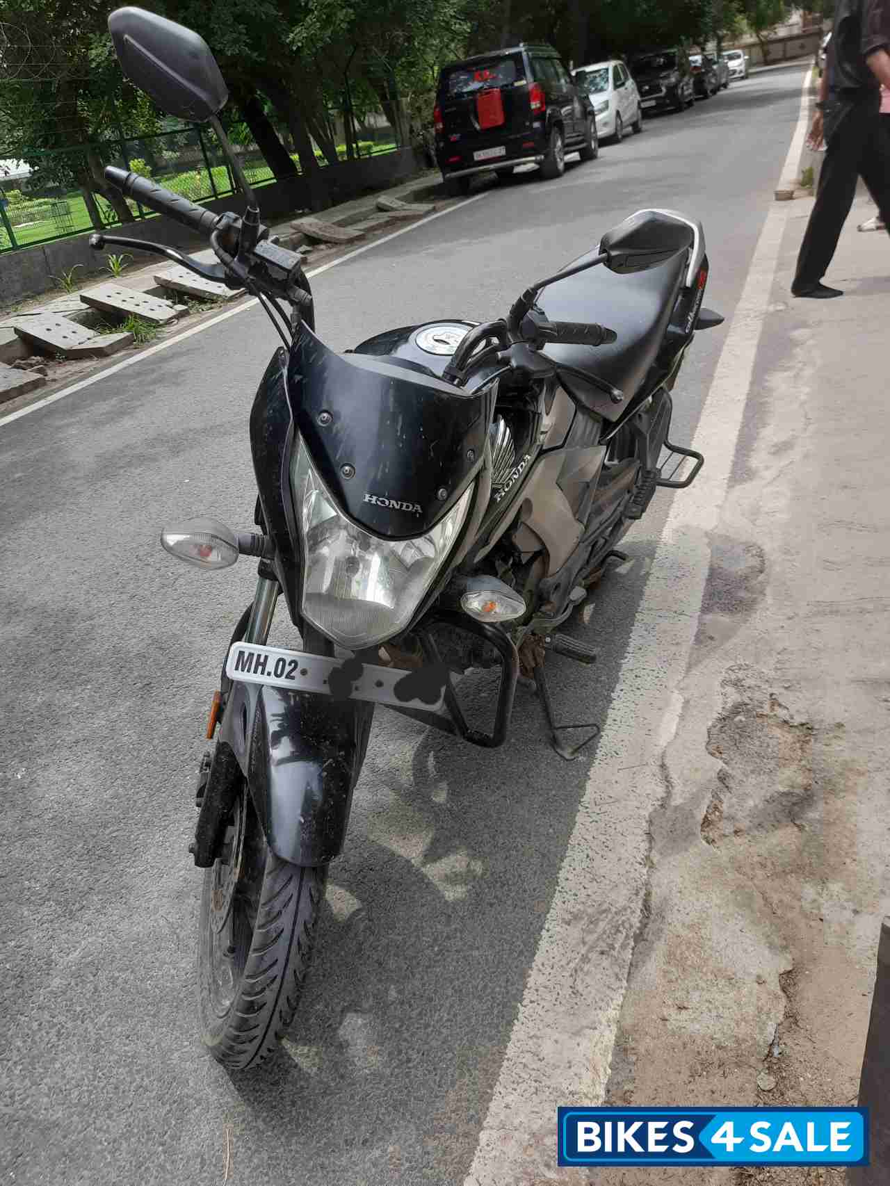 Black Honda CB Unicorn 160