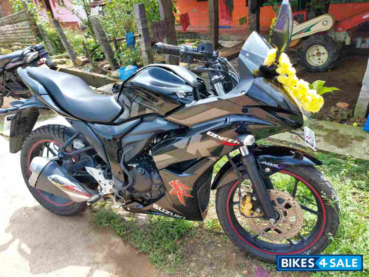 Suzuki Gixxer SF