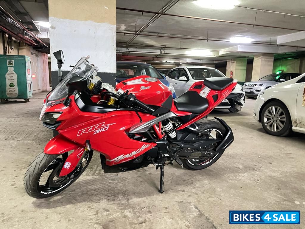 Red TVS Apache RR 310