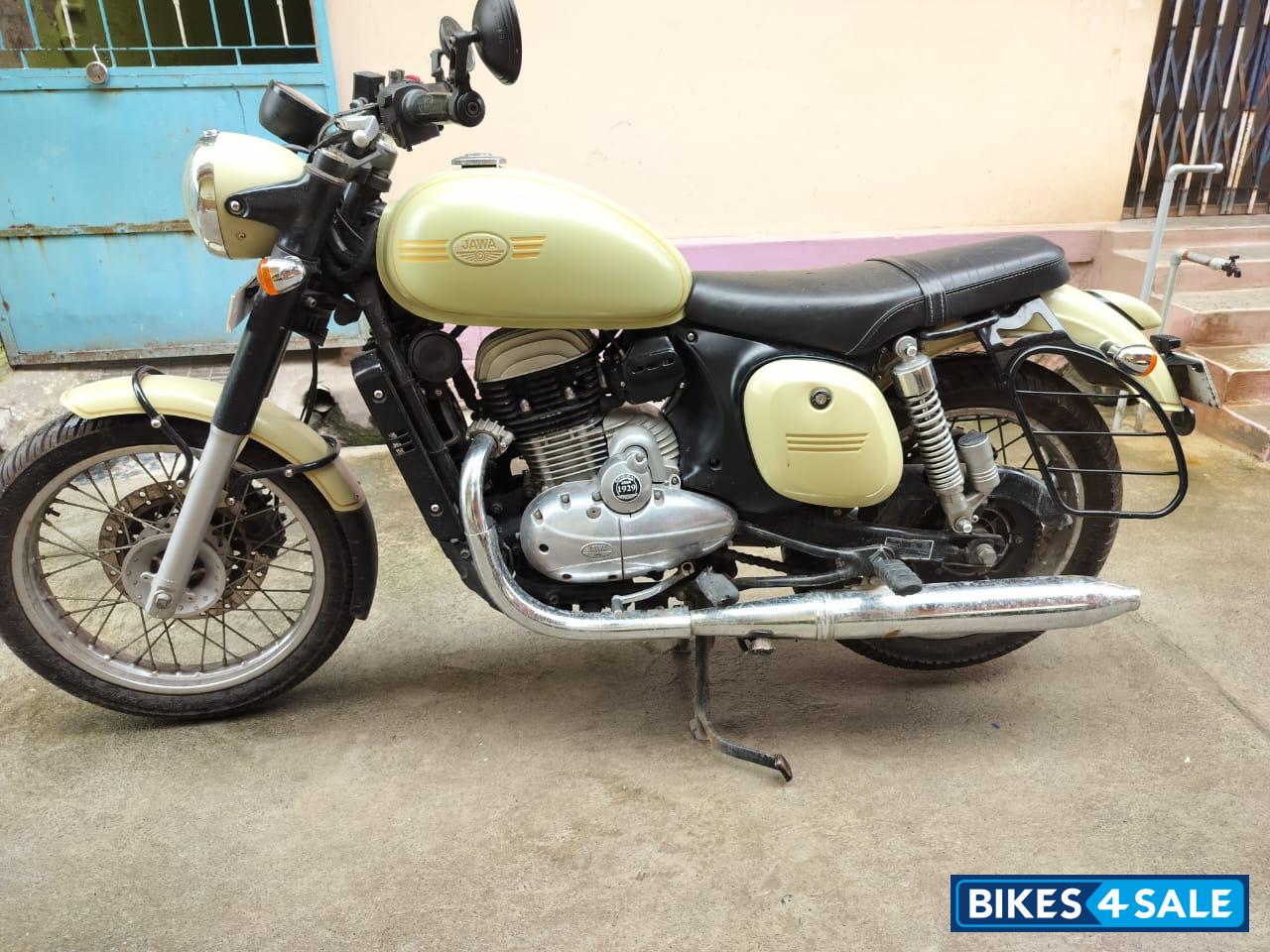 Lumos Lime Jawa forty two BS6