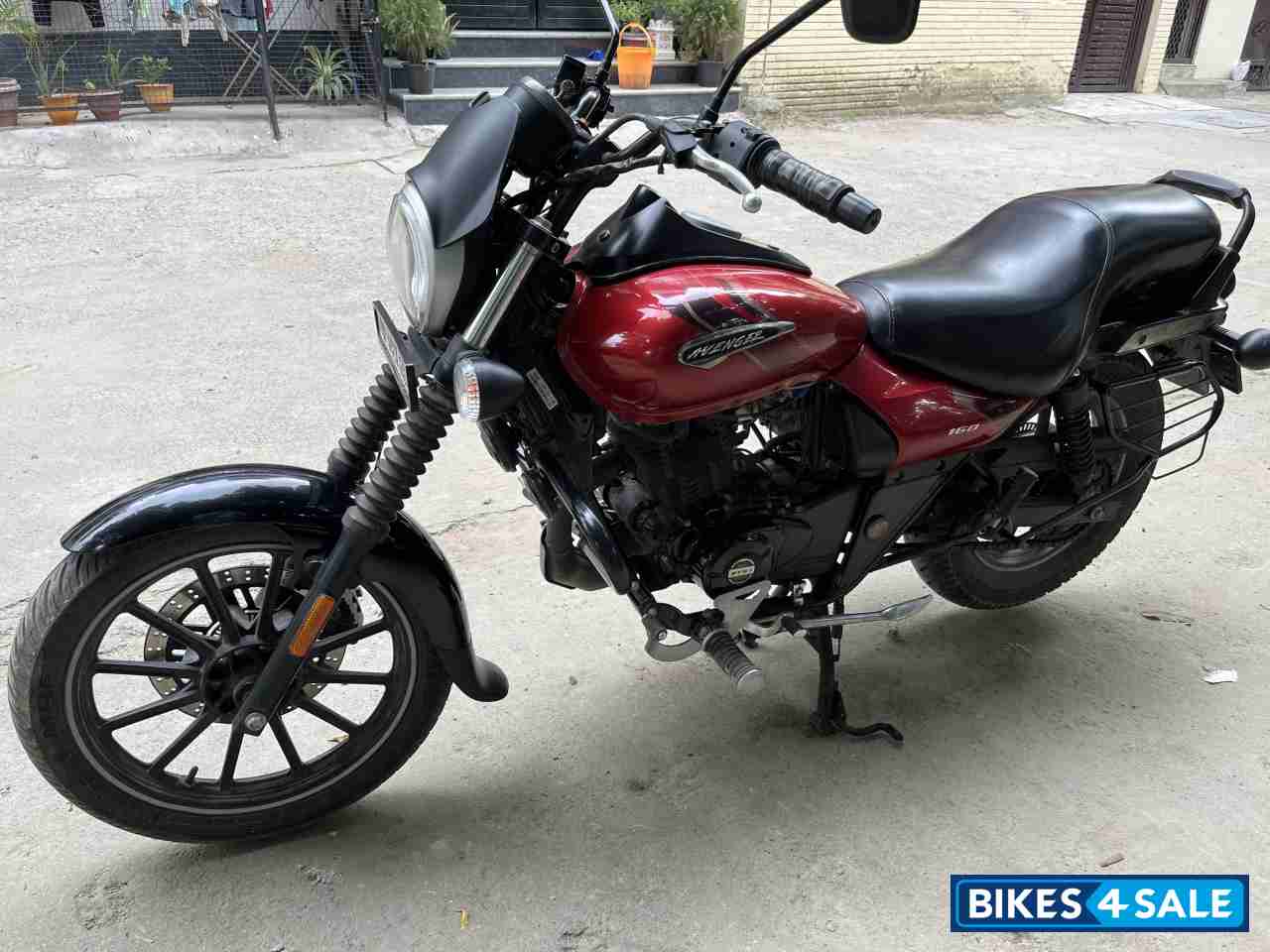 Cherry Red Bajaj Avenger Street 160 BS6