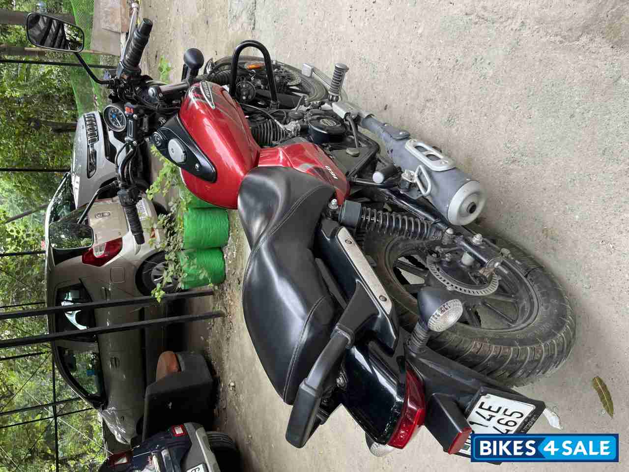 Cherry Red Bajaj Avenger Street 160 BS6