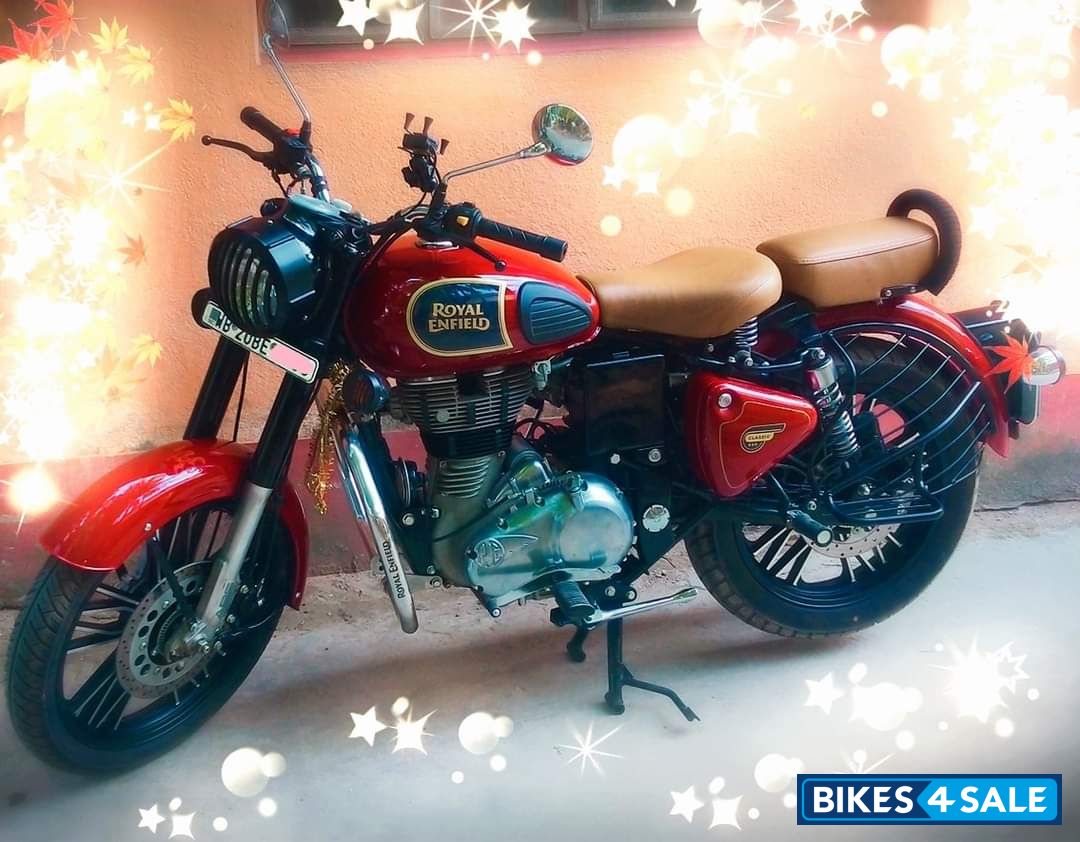 Chestnut Royal Enfield Classic 350