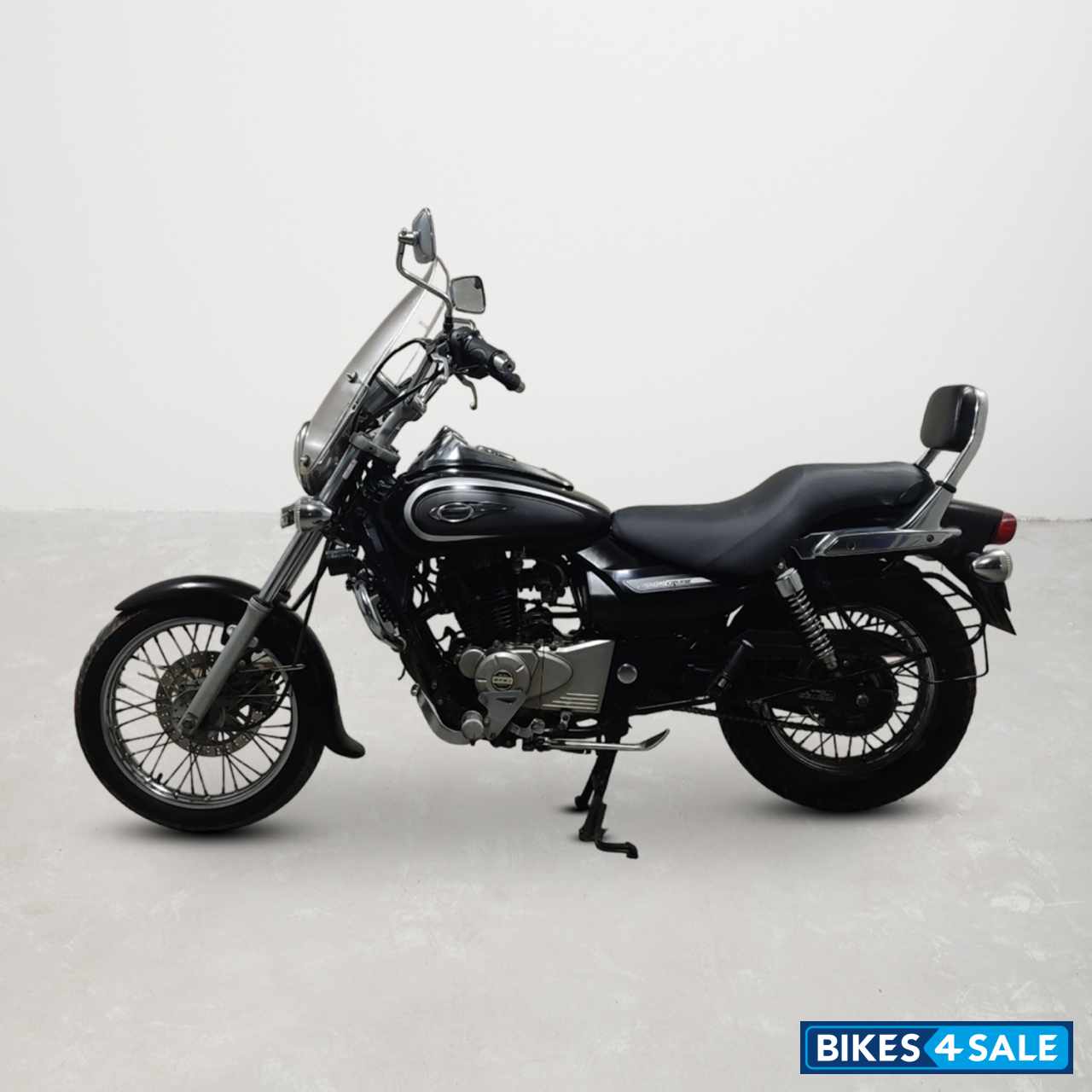 Bajaj Avenger 180 DTS-i