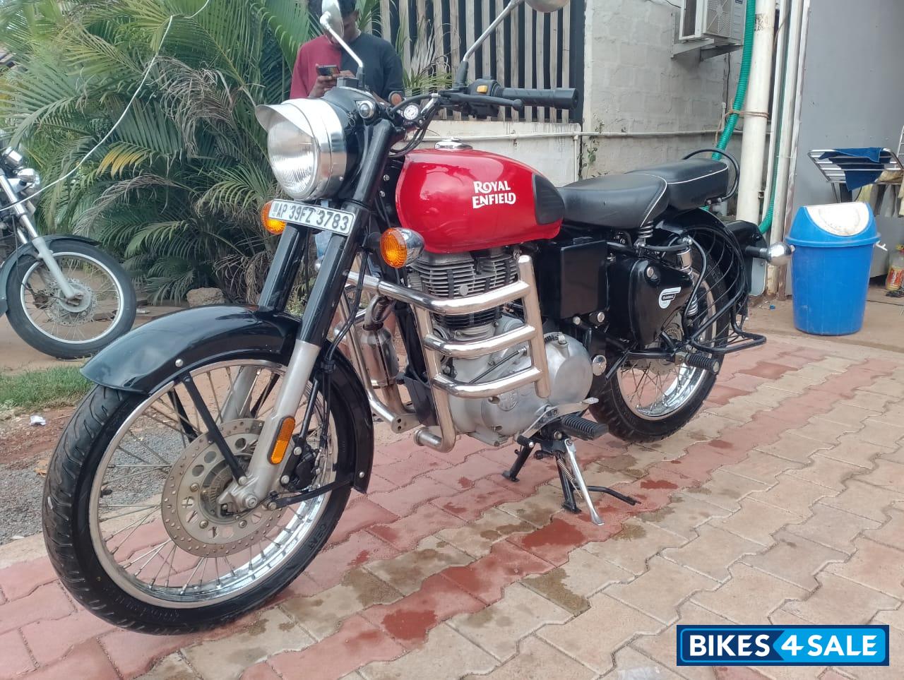 Royal Enfield Classic 350 Redditch Red