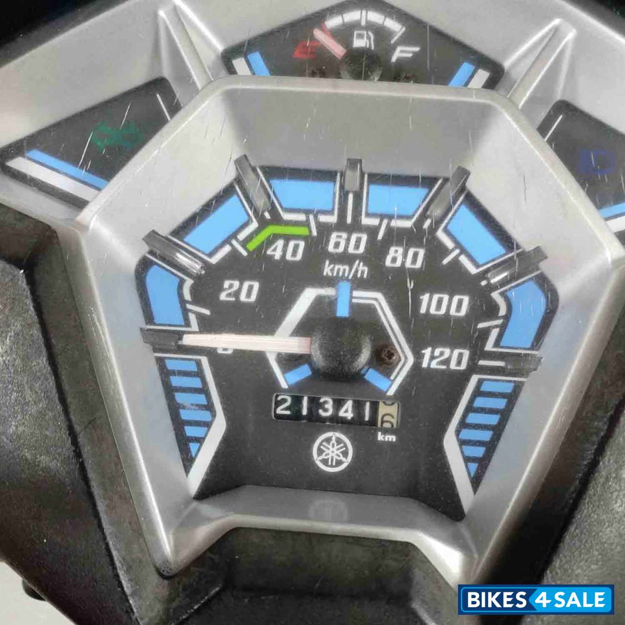 Yamaha Cygnus Ray ZR