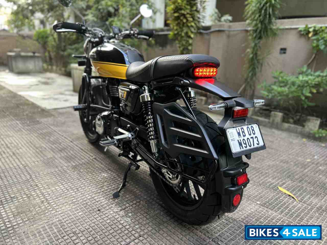 Honda 2023 CB350RS DLX Pro Dual Tone