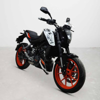 KTM Duke 125